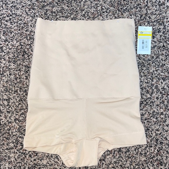 Maidenform High-Waisted Tan Shapewear Women's Shorts Size Small | NWT - Picture 1 of 3